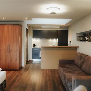 Boutiquehotel Weisses Roessl 2*, Innsbruck Austria